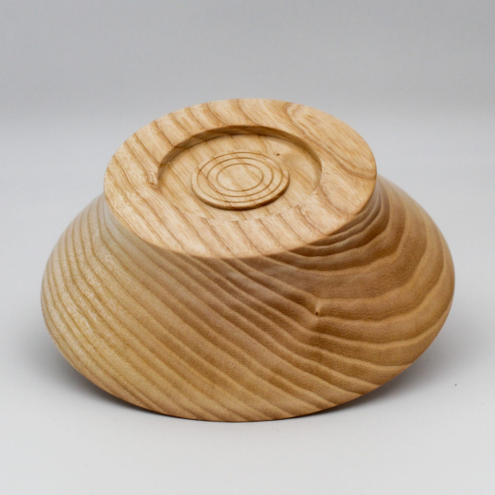 coupelle en bois de frêne vue du dessous
