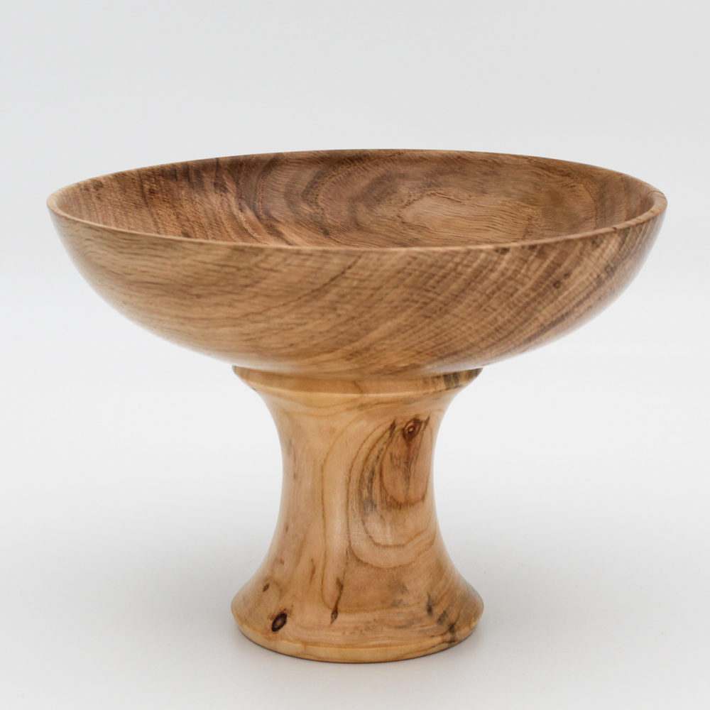 coupe en bois de chêne sur pied vue de face