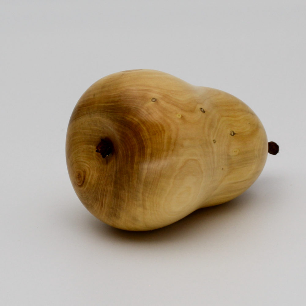 poire décorative en bois de buis vue du dessous