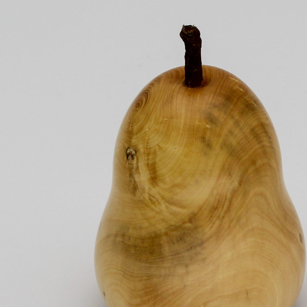 poire décorative en bois de buis vue de détail