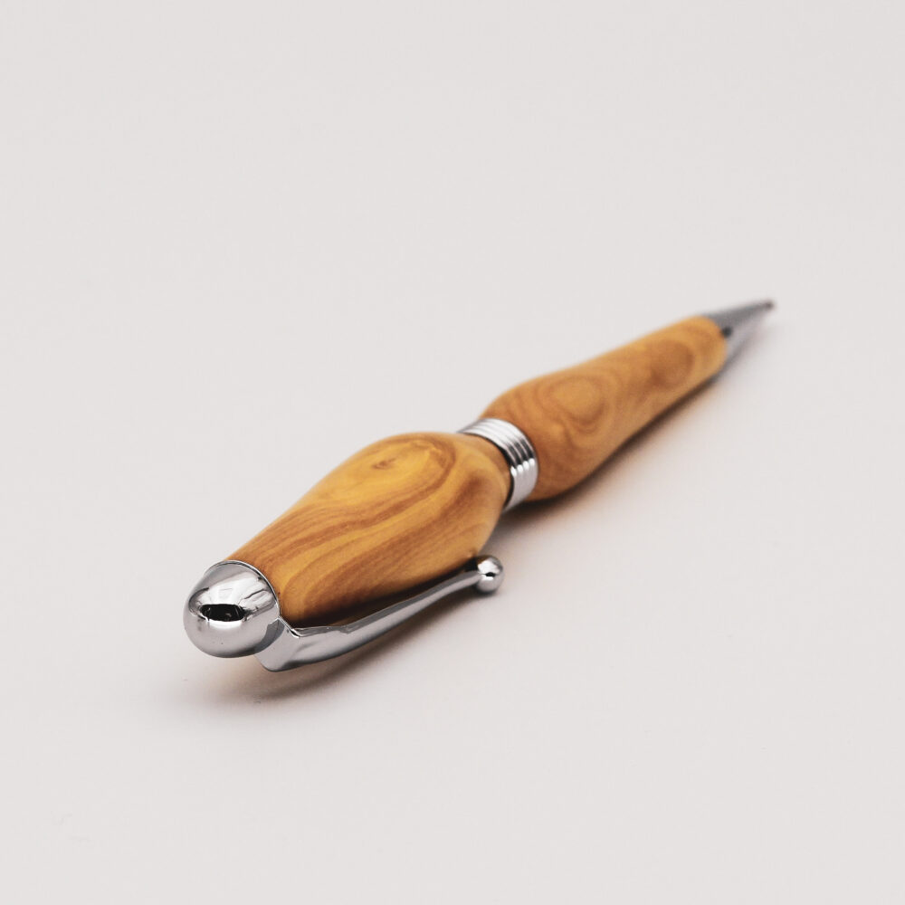 stylo artisanal en bois de buis vue de derrière