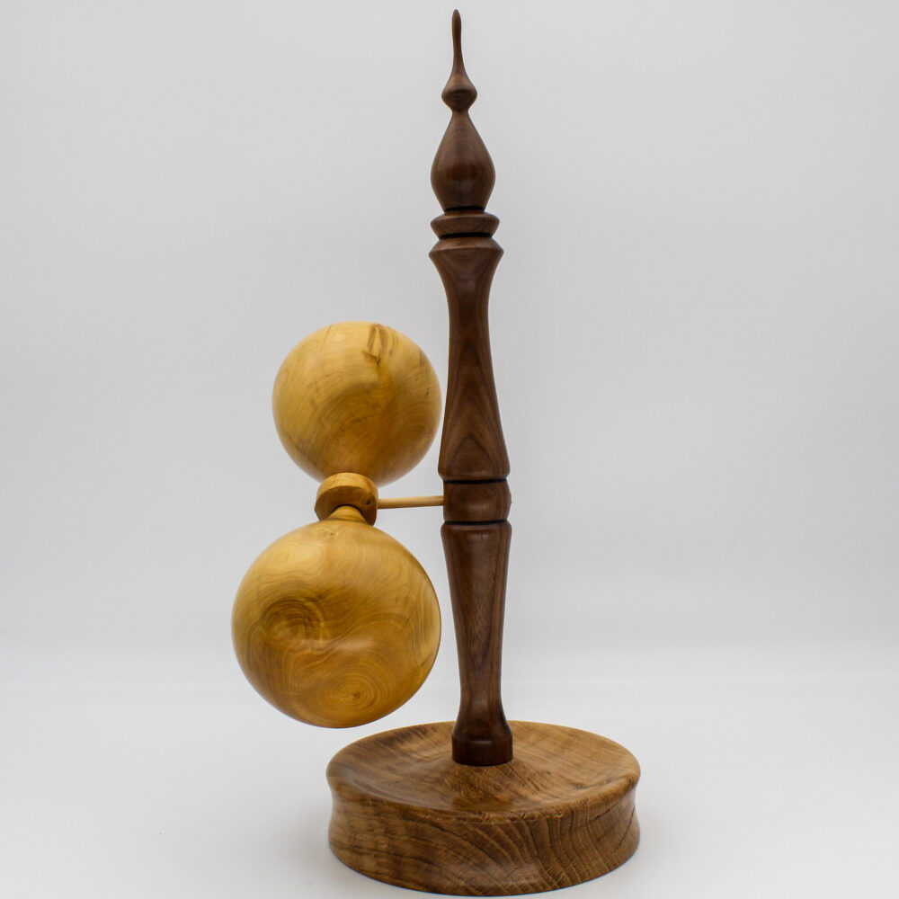 Sablier décoratif et bois de buis vue de coté sablier penché
