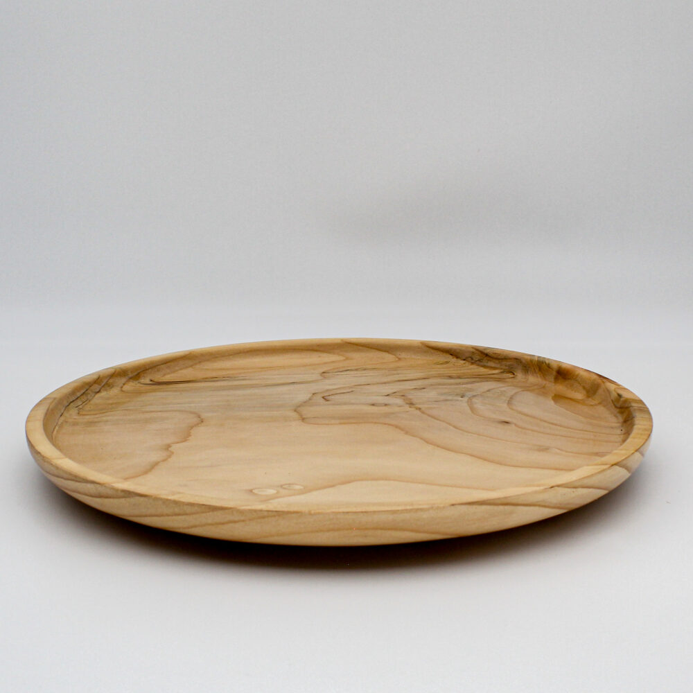grand plat en bois de pin vue de face