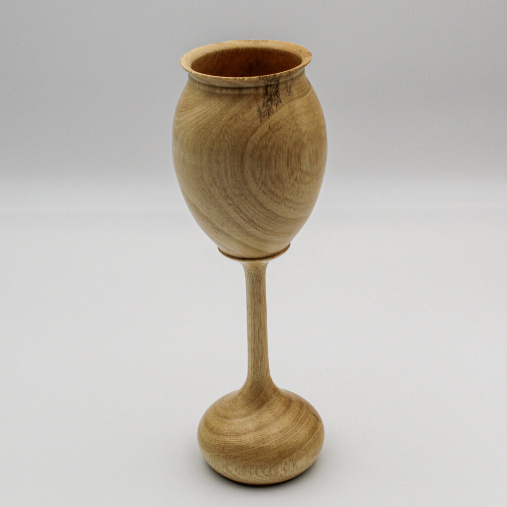 Coupe fine sur pied en bois de figuier