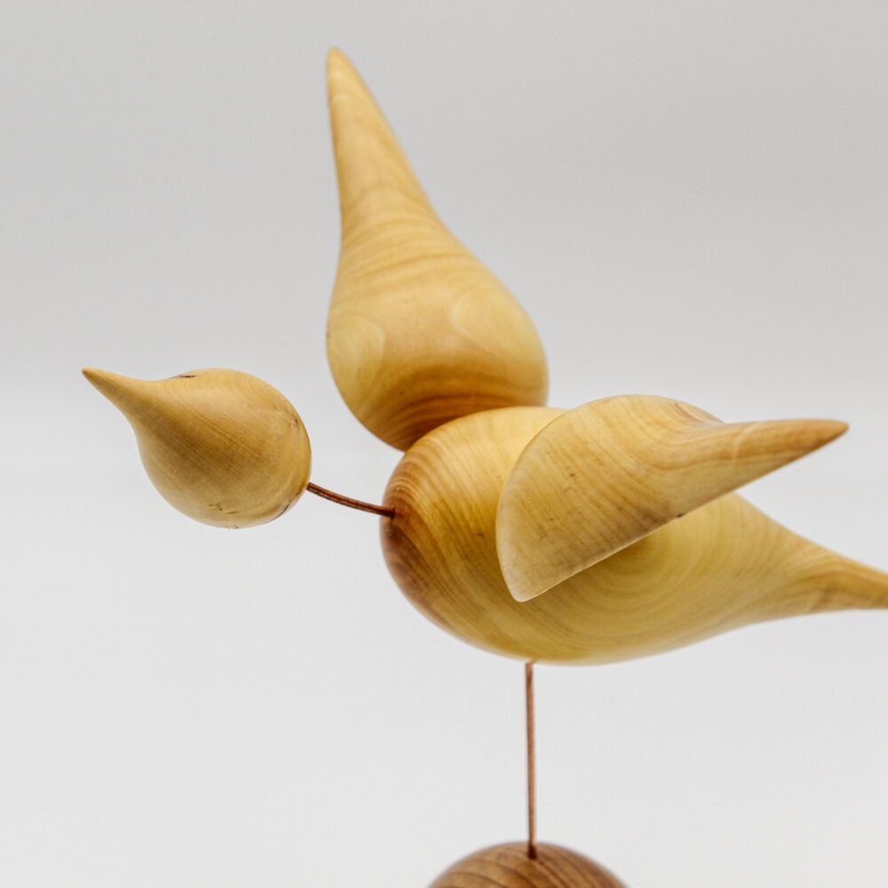 oiseau en vol en bois pour décoration