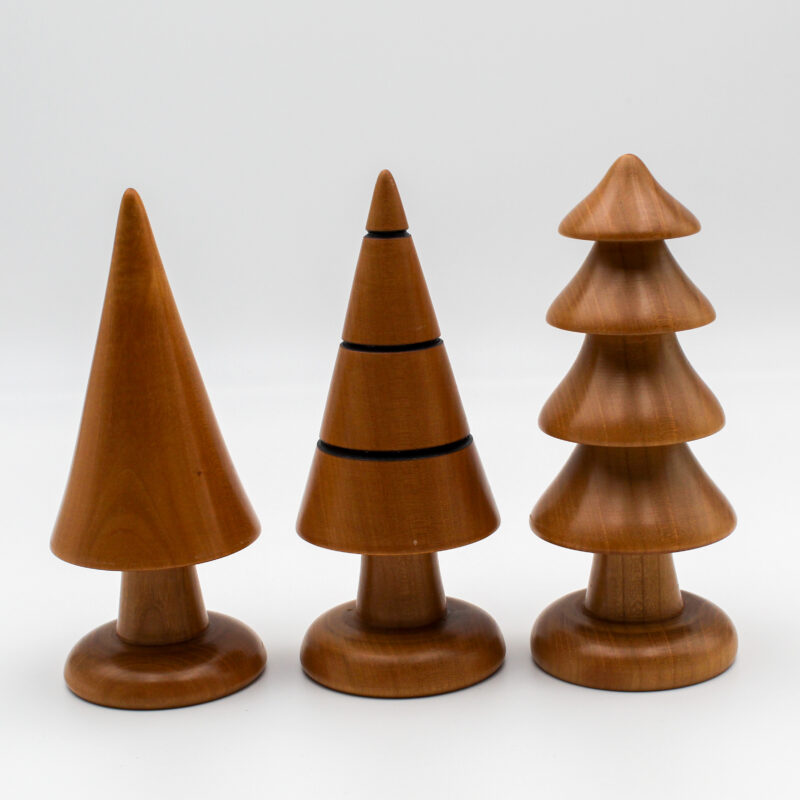 Trio des sapins décoratifs en bois de merisier