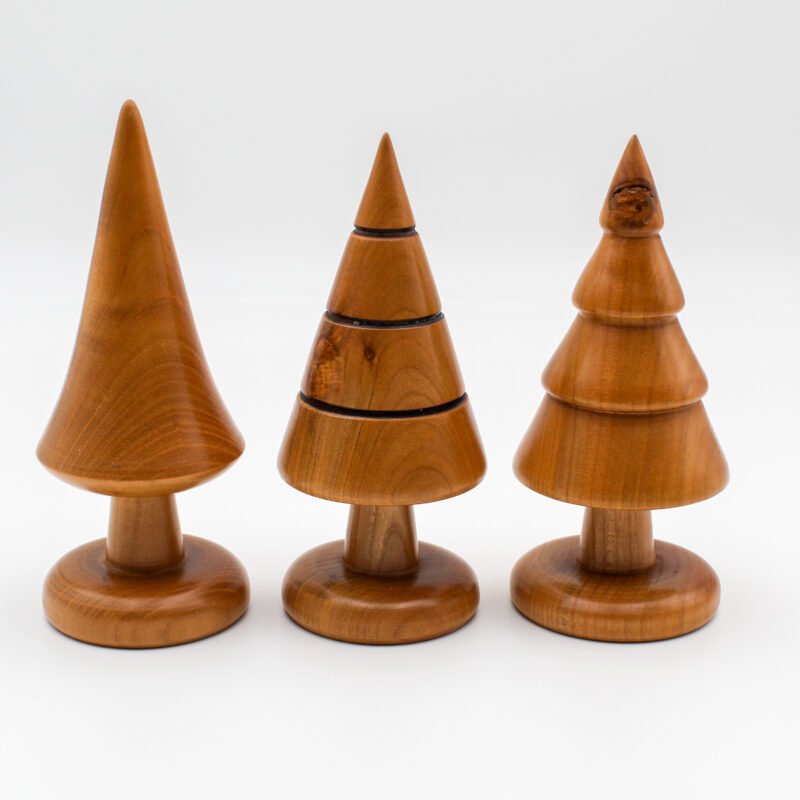 Trio des sapins décoratifs en bois de merisier