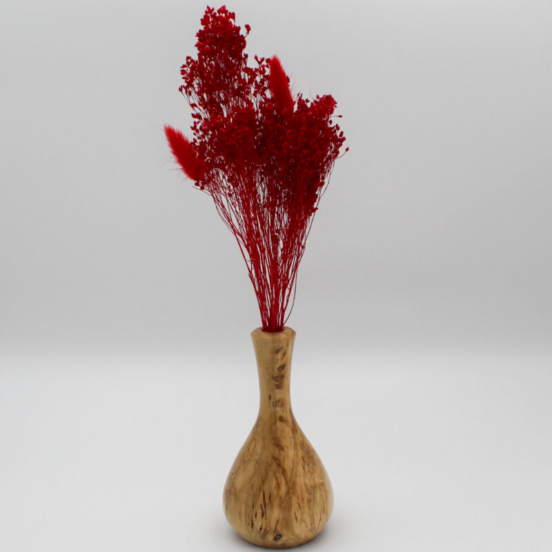 Soliflore en bois de bouleau madré avec des fleurs sèche rouge