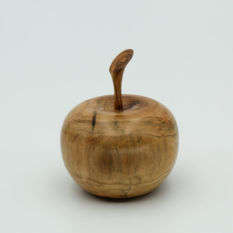 Pomme décorative en bois